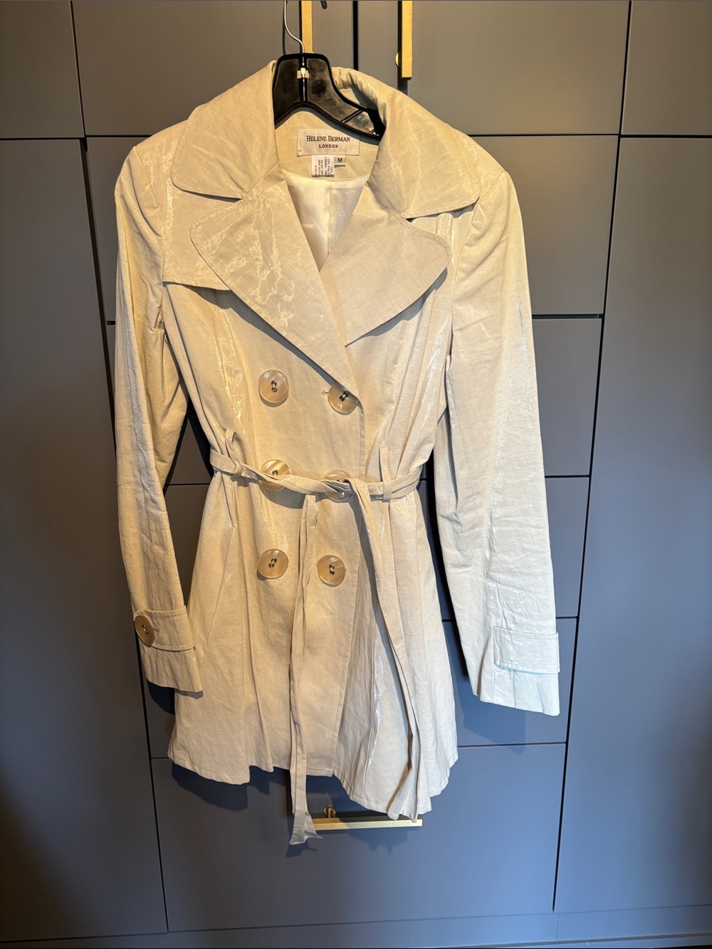 Beautiful cream coat size M